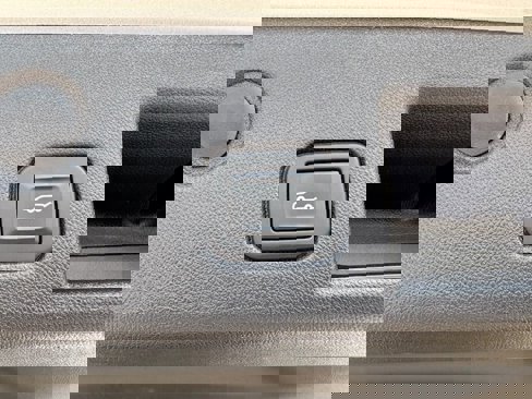 Used 2020 Chevrolet Equinox Premier image 25