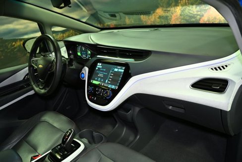 Used 2017 Chevrolet Bolt Premier w/ Driver Confidence II Package image 56