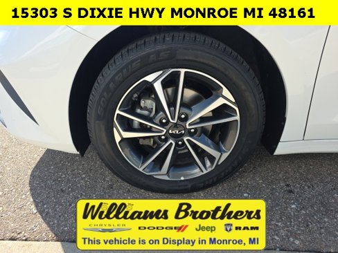 Used 2023 Kia Forte LXS image 10
