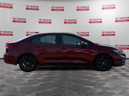 Used 2024 Toyota Corolla SE image 6
