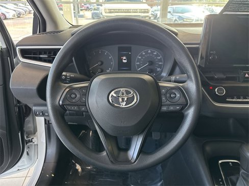 Used 2023 Toyota Corolla LE image 27