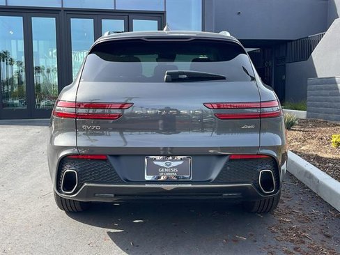 Used 2025 Genesis GV70 2.5T w/ Select Package image 9