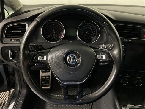 Used 2019 Volkswagen Golf Alltrack S image 23