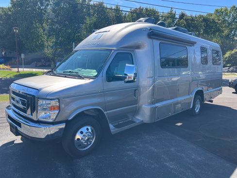 Used 2019 Ford E-450 and Econoline 450 Super Duty w/ Motorhome Prep Package image 1
