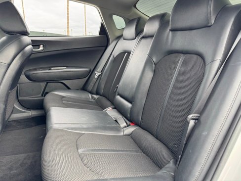 Used 2019 Kia Optima S w/ S Panoramic Sunroof Package image 4