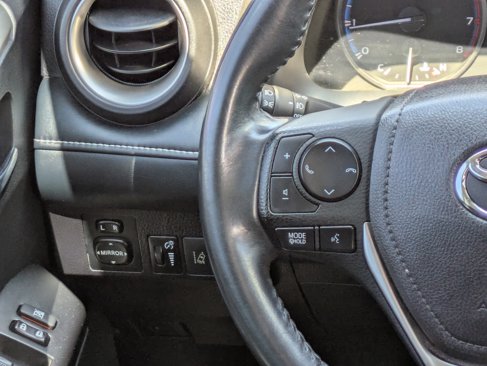 Used 2018 Toyota RAV4 XLE image 23