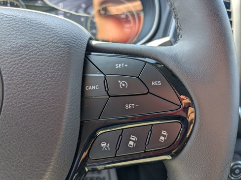 Certified 2023 Jeep Cherokee Altitude Lux image 17