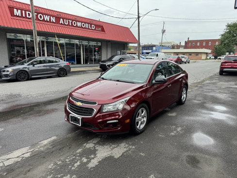 Used 2015 Chevrolet Cruze LT w/ Sun And Sound Package image 4