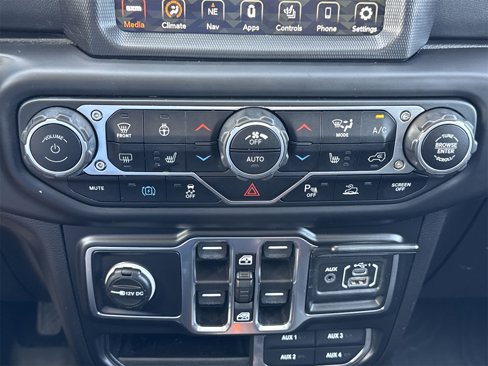 Used 2021 Jeep Wrangler Unlimited Sahara image 20