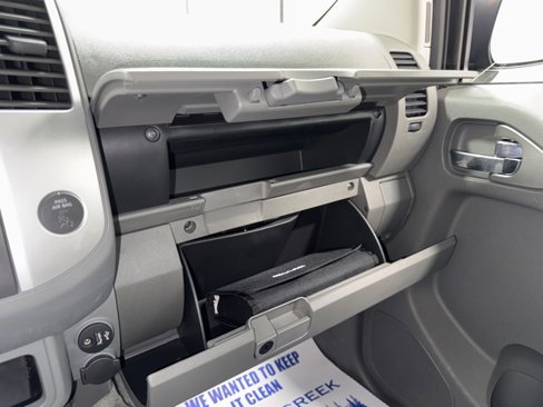 Used 2018 Nissan Frontier SV image 28
