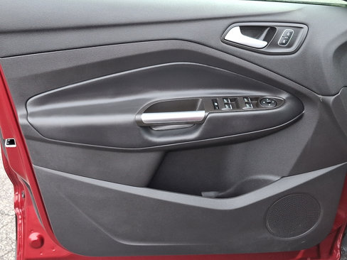 Used 2019 Ford Escape SEL image 13
