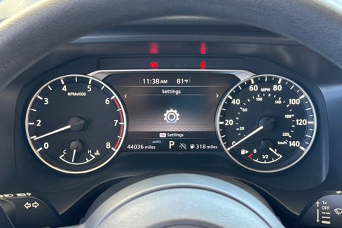 Used 2024 Nissan Rogue SV image 19