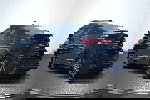 Used 2017 Hyundai Elantra SE image 2