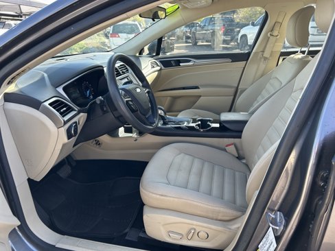 Used 2014 Ford Fusion SE image 22
