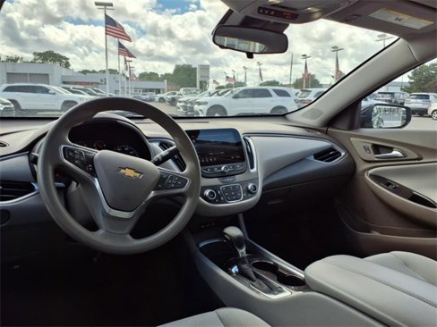 Used 2022 Chevrolet Malibu LT image 10