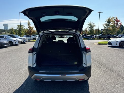 Used 2023 Nissan Rogue Platinum image 12