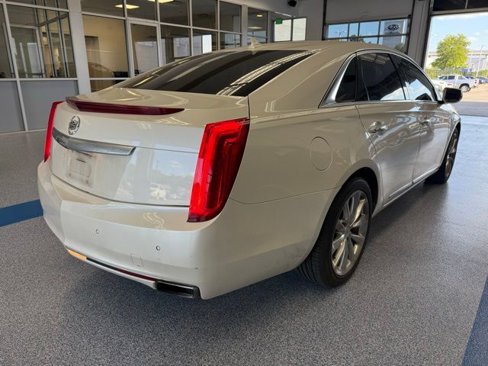 Used 2013 Cadillac XTS Premium image 4