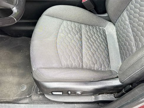 Used 2019 Chevrolet Equinox LT image 12