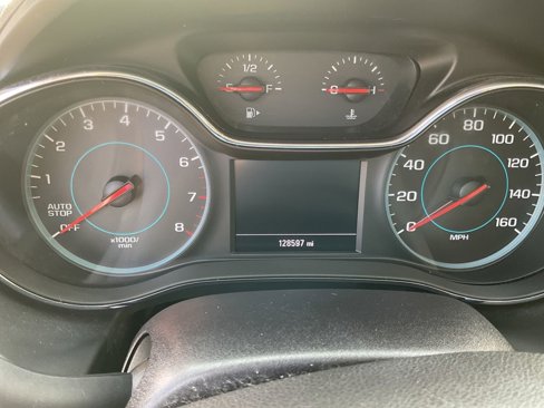 Used 2017 Chevrolet Cruze LT image 15