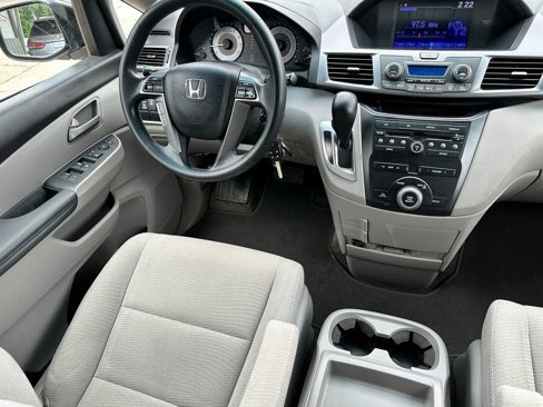 Used 2012 Honda Odyssey EX image 12