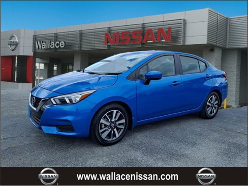 Used 2022 Nissan Versa SV image 1