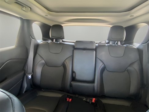 Used 2020 Jeep Cherokee Trailhawk image 45