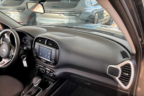 Used 2020 Kia Soul LX image 17