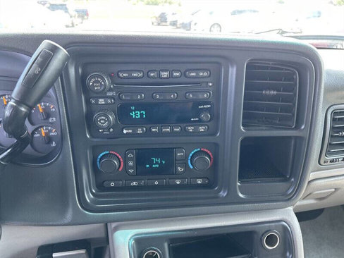 Used 2003 Chevrolet Suburban LT w/ LT Preferred Equipment Group image 22