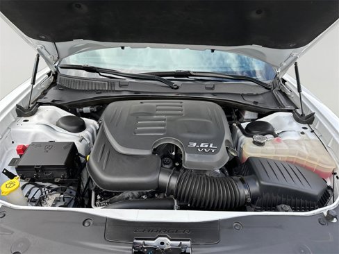 Used 2023 Dodge Charger SXT w/ Blacktop Package image 9