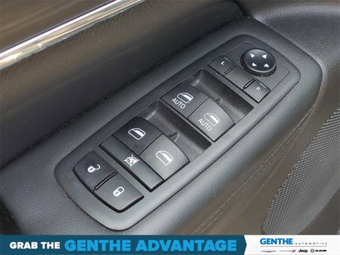 Used 2019 Jeep Grand Cherokee Limited w/ Luxury Group II image 13