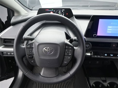 Used 2023 Toyota Prius LE image 6