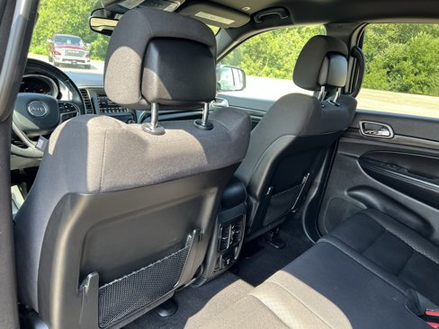 Used 2020 Jeep Grand Cherokee Laredo image 25