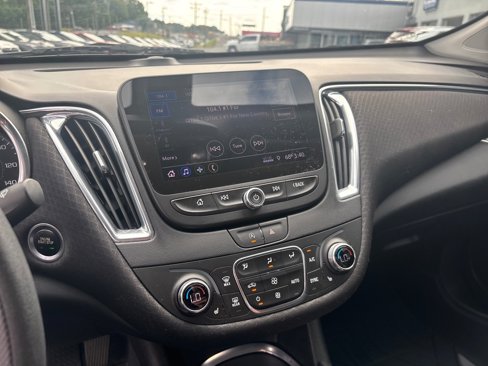 Used 2020 Chevrolet Malibu LT w/ Redline Edition image 22