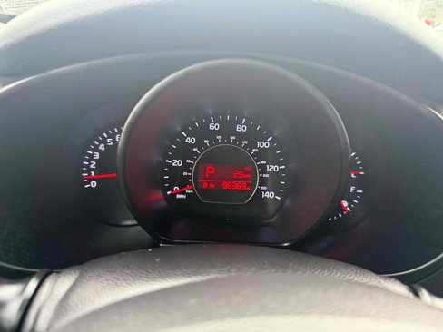 Used 2016 Kia Soul + image 8
