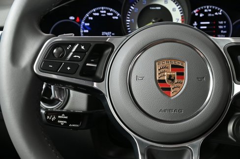 Certified 2022 Porsche Cayenne E-Hybrid Coupe image 10