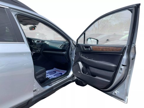 Used 2016 Subaru Outback 2.5i Limited image 14