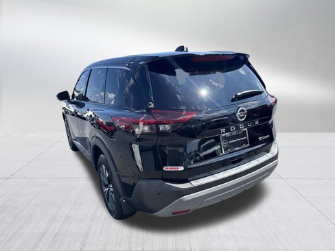 Used 2021 Nissan Rogue SV image 5