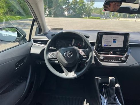 New 2025 Toyota Corolla LE image 13
