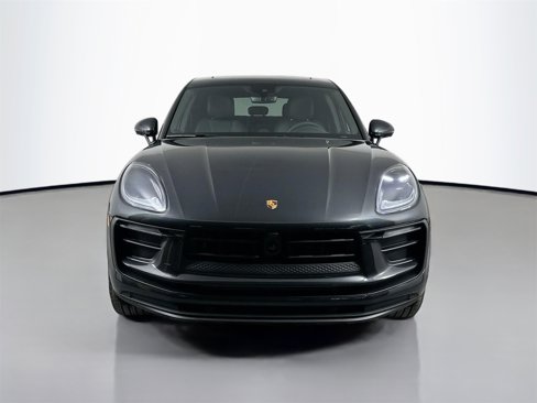 Used 2025 Porsche Macan image 9