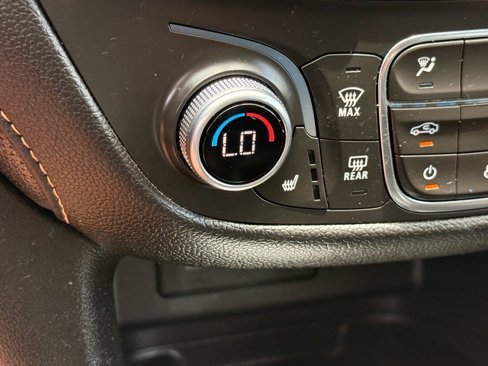 Used 2019 Chevrolet Equinox Premier image 21