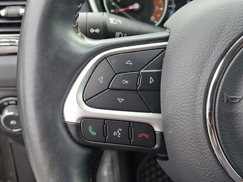 Used 2018 Jeep Compass Limited w/ Navigation Group image 21