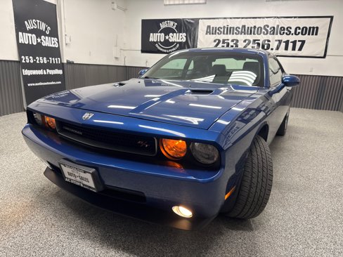 Used 2010 Dodge Challenger R/T image 2