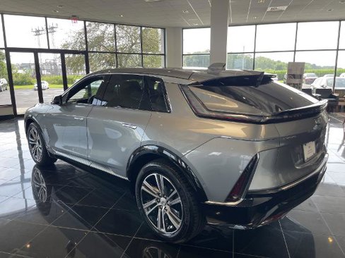 Certified 2024 Cadillac Lyriq Luxury w/ LPO, Floor Liner Package image 4
