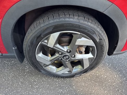 Certified 2022 Hyundai Venue SEL image 8