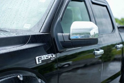 Used 2017 Ford F150 XLT image 10