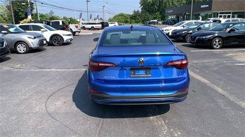 Used 2022 Volkswagen Jetta Sport w/ IQ.Drive Package image 4