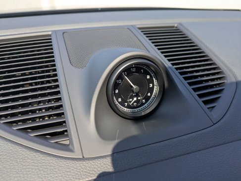 Certified 2024 Porsche Macan image 22