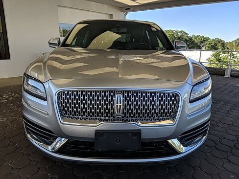 Used 2020 Lincoln Nautilus Reserve image 2