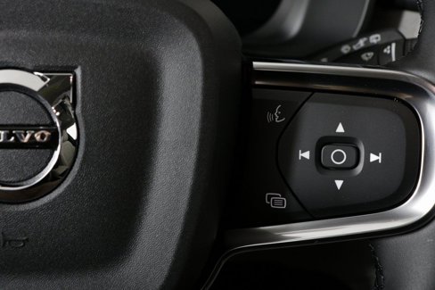 Used 2025 Volvo XC40 B5 Ultra w/ Protection Package Premier image 19
