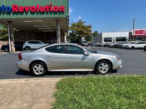 Used 2007 Pontiac Grand Prix w/ Sun And Sound Package image 9